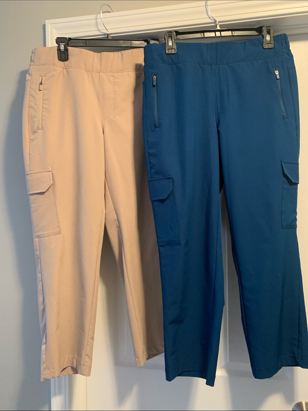 tek gear Cargo Capri Pants - Cream and Blue